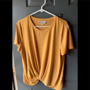 Juniors short sleeve shirt, tie at waist. XXL.  Pink Republic brand.